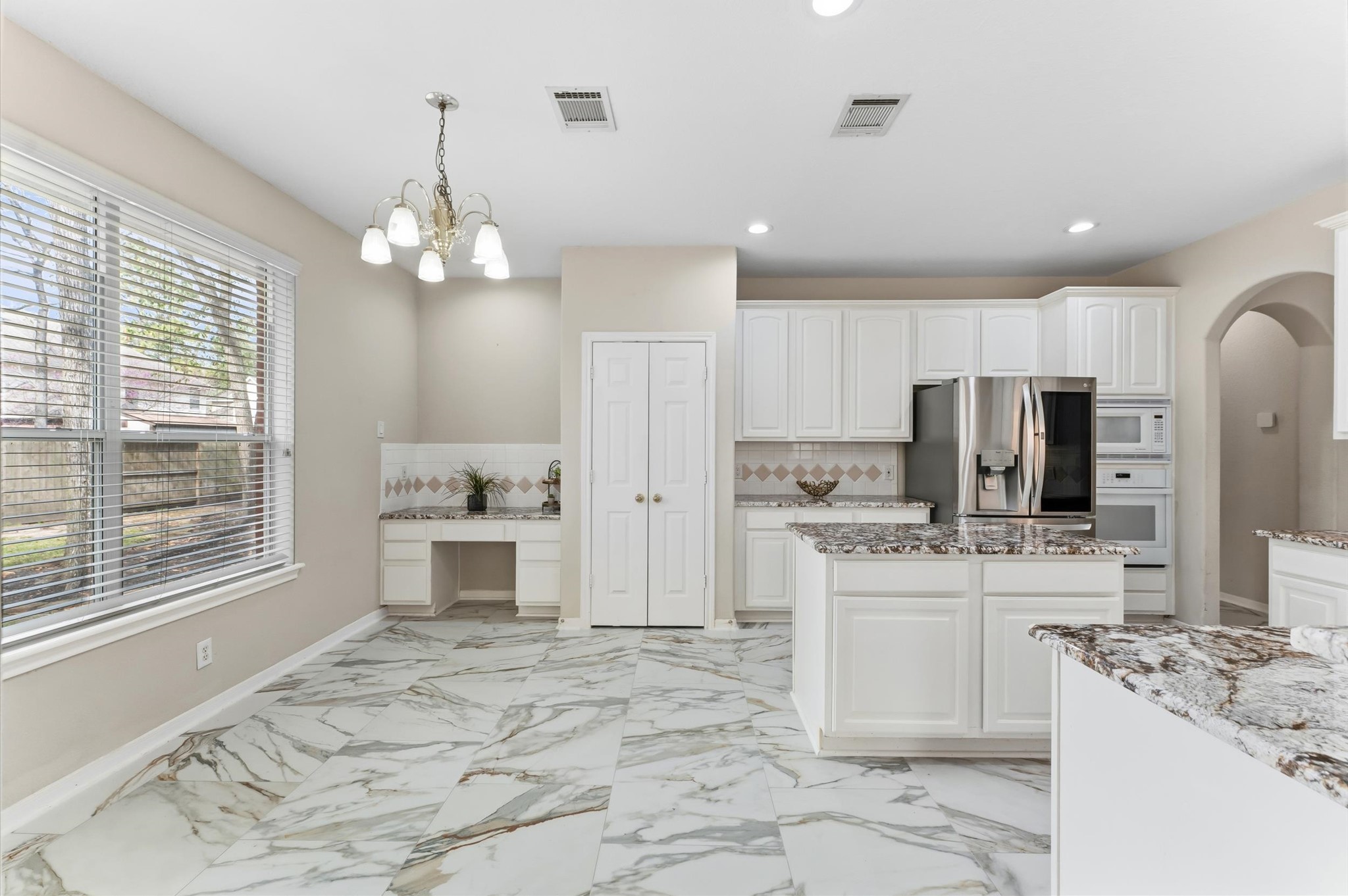 91 South Downy Willow Circle Spring, TX 77382 - Photo 17 of 50