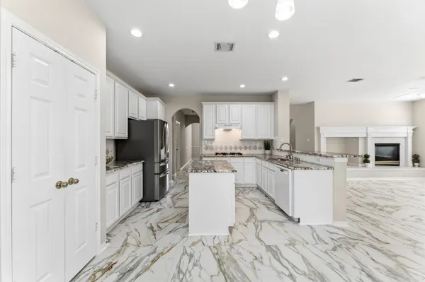 $3,100 | 91 South Downy Willow Circle, Spring, TX 77382