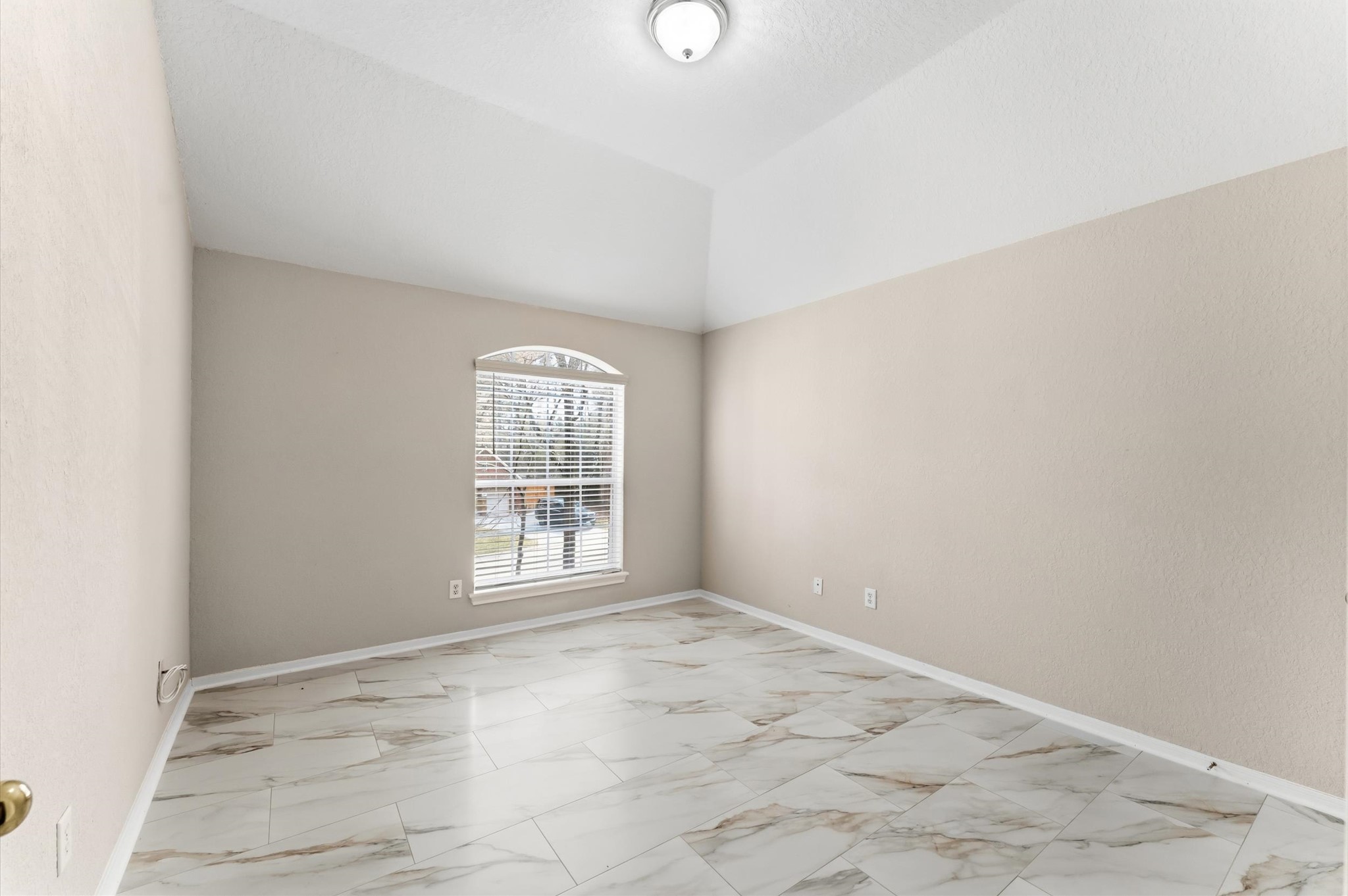 91 South Downy Willow Circle Spring, TX 77382 - Photo 28 of 50 Upstairs Left Seccondary Bedroom