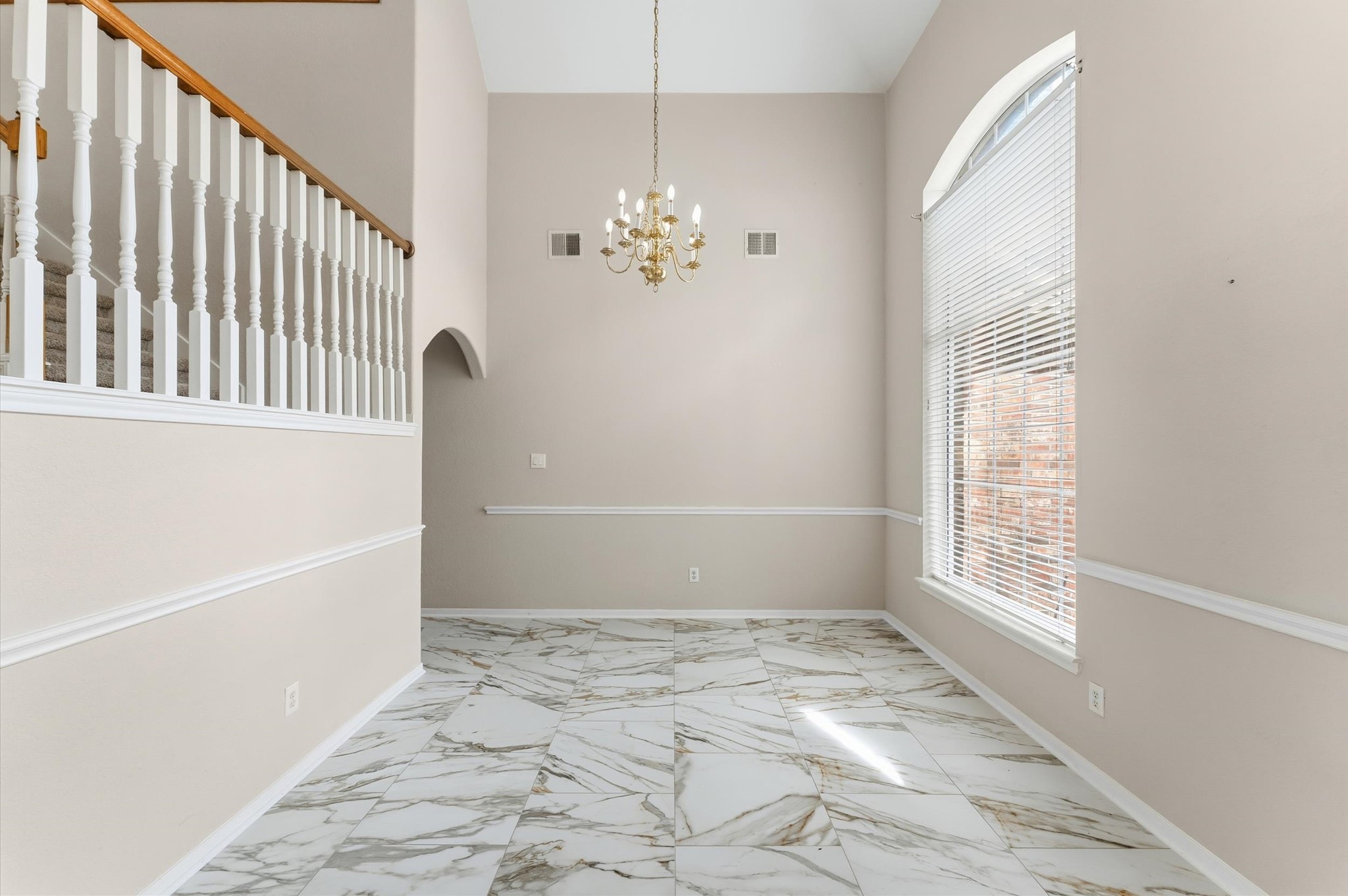 91 South Downy Willow Circle Spring, TX 77382 - Photo 7 of 50 a view of an empty room with a window