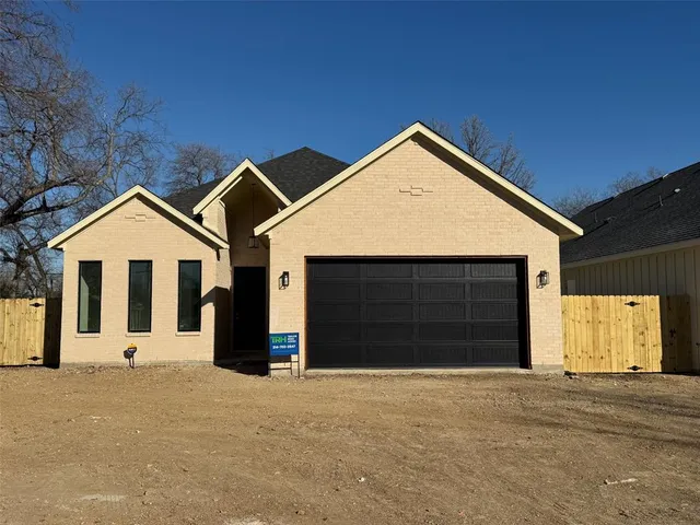 $412,000 | 1629 East Tucker Street, Fort Worth, TX 76104