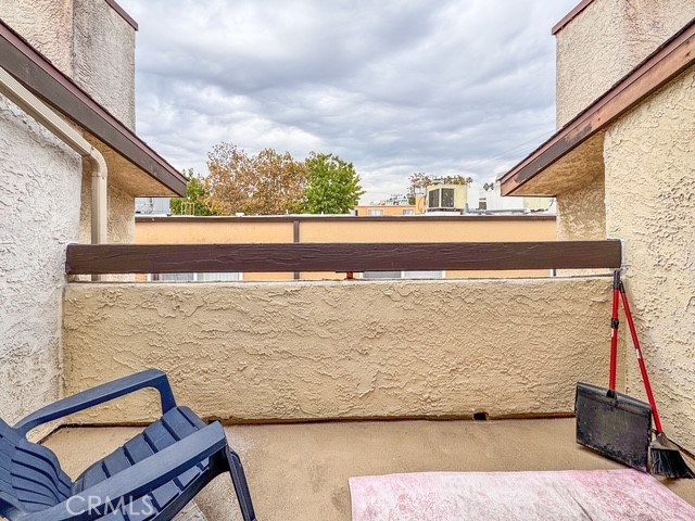 543 West Stocker Street, Unit 5 Glendale, CA 91202 - Photo 17 of 25