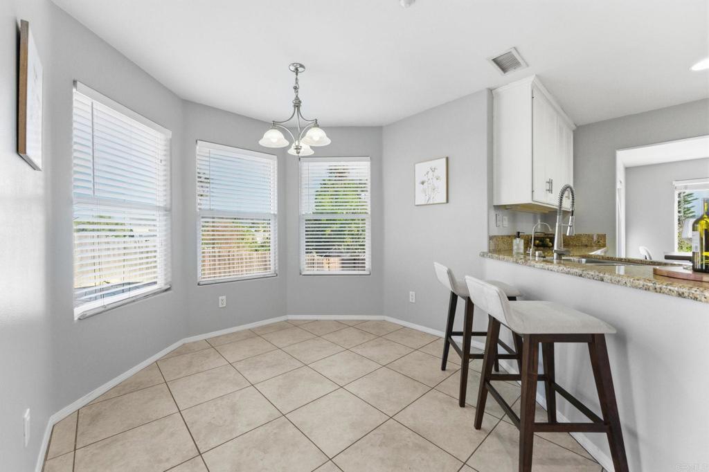 209 Journeys End Vista, CA 92083 - Photo 17 of 55