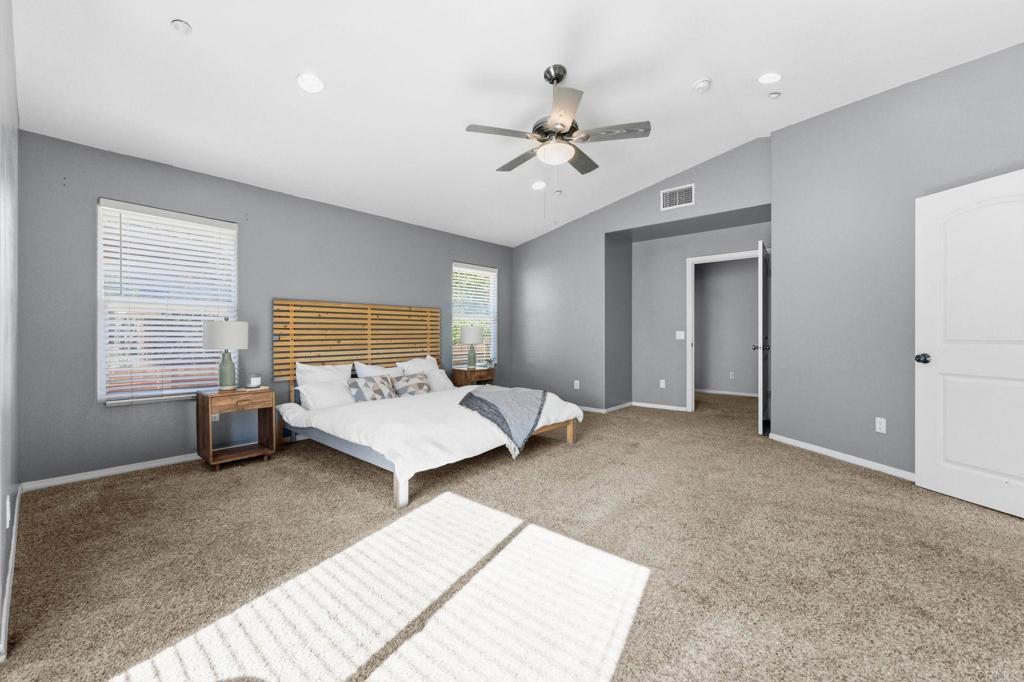 209 Journeys End Vista, CA 92083 - Photo 27 of 55