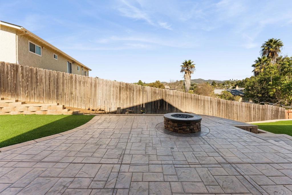 209 Journeys End Vista, CA 92083 - Photo 46 of 55