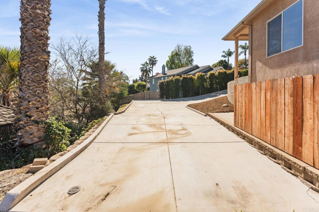 209 Journeys End Vista, CA 92083 - Photo 48 of 55