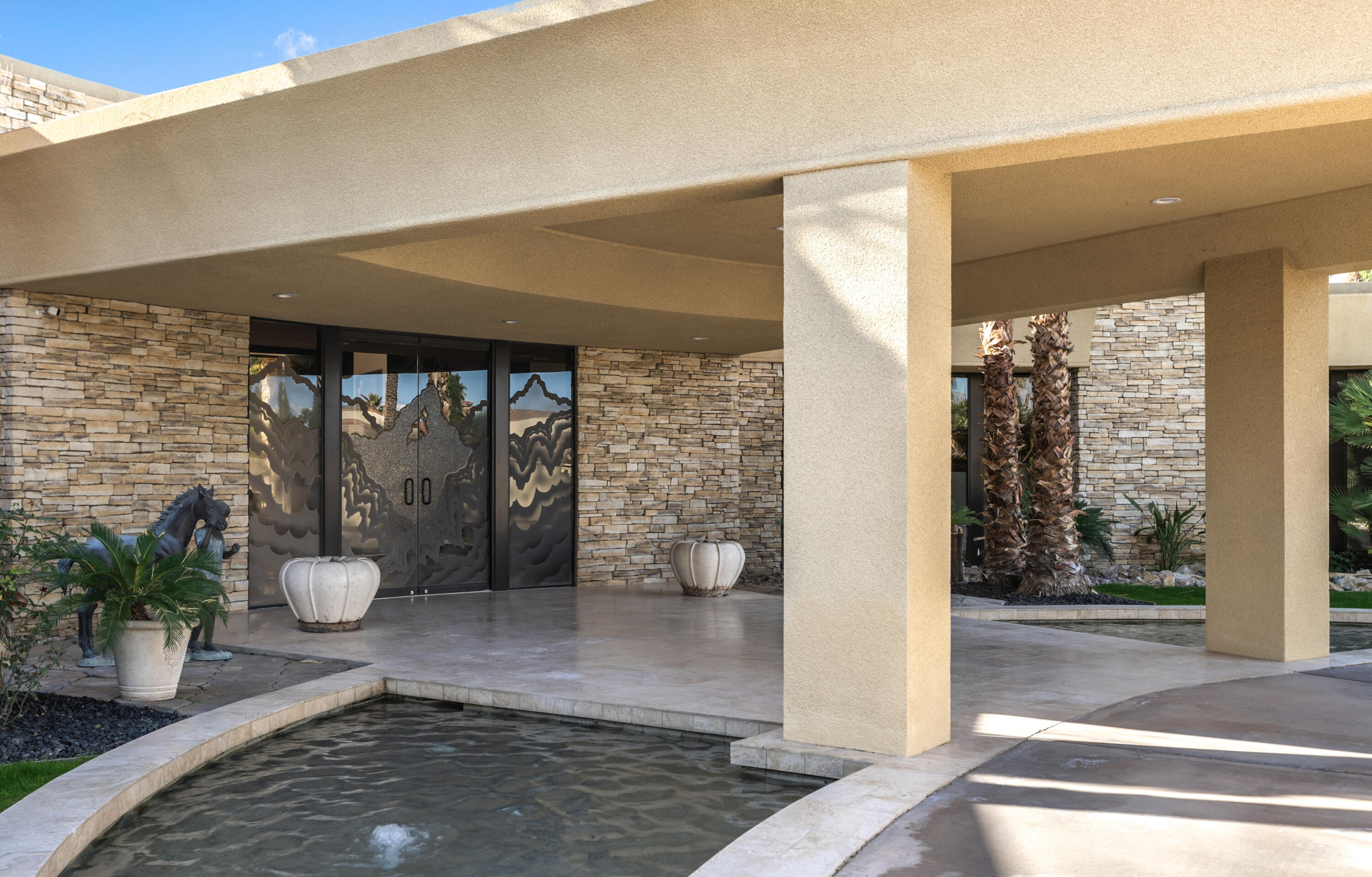 17 Strauss Terrace Rancho Mirage, CA 92270 - Photo 7 of 74 07