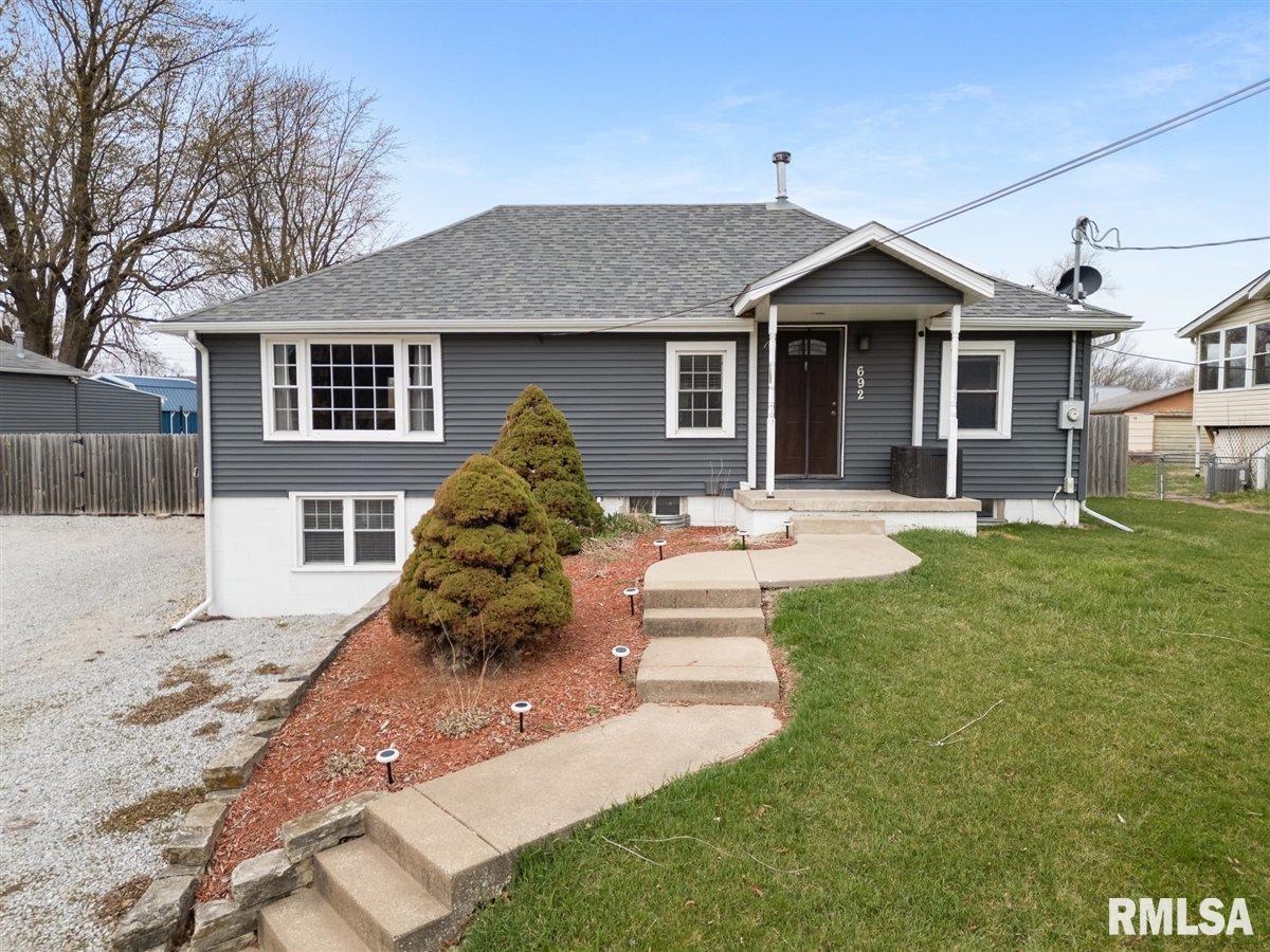 692 Hillcrest Road Milan, IL 61264 - Photo 1 of 47 Gallery Image 1
