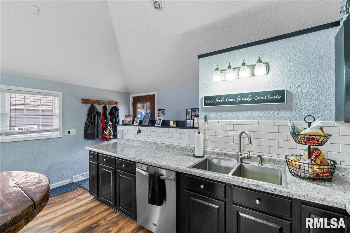 692 Hillcrest Road Milan, IL 61264 - Photo 19 of 47 Gallery Image 19