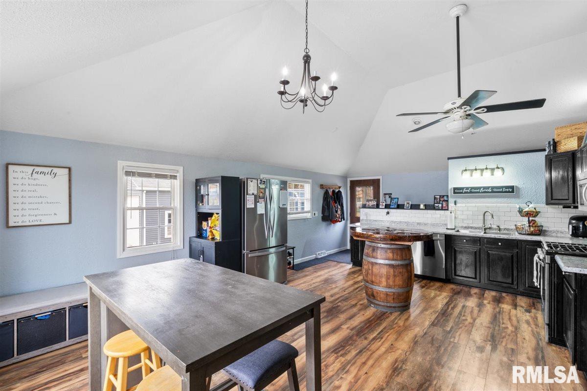 692 Hillcrest Road Milan, IL 61264 - Photo 22 of 47 Gallery Image 22