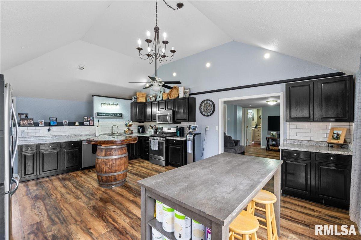 692 Hillcrest Road Milan, IL 61264 - Photo 25 of 47 Gallery Image 25