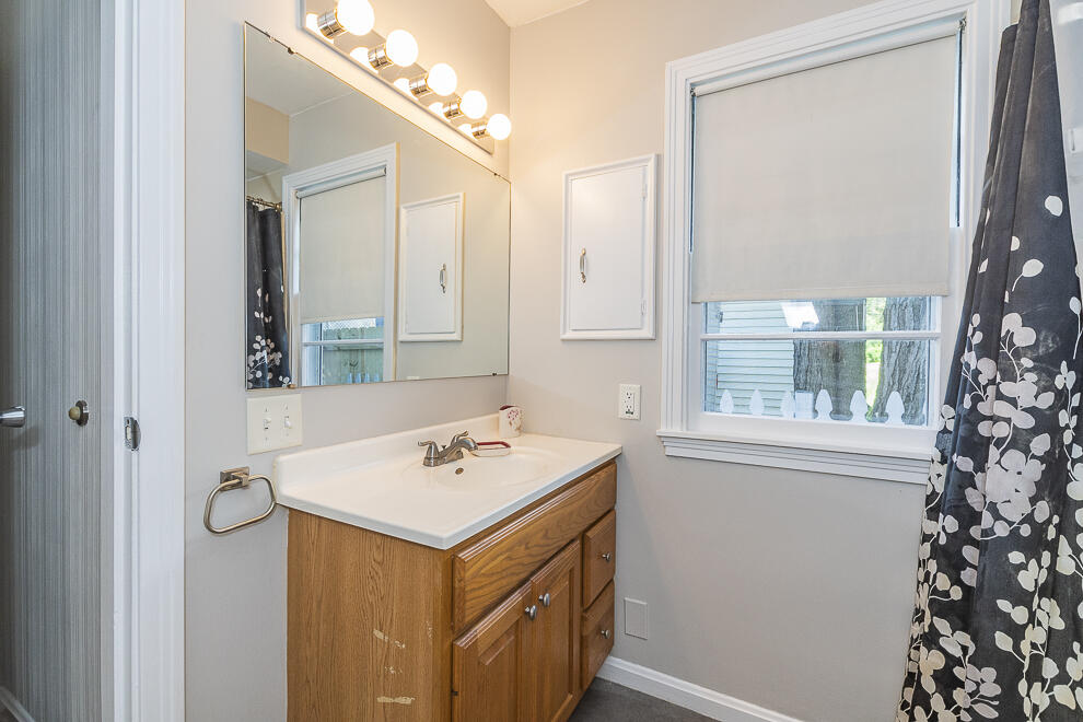 104 North Williams Street Decatur, MI 49045 - Photo 16 of 25 RN5_0583
