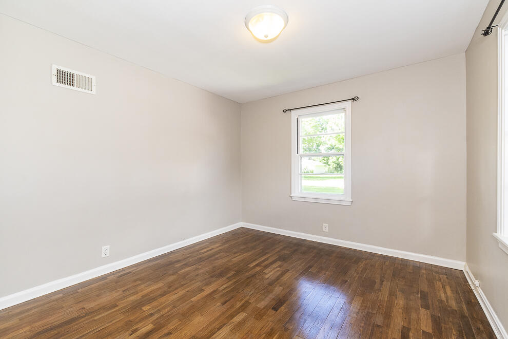 104 North Williams Street Decatur, MI 49045 - Photo 18 of 25 RN5_0584