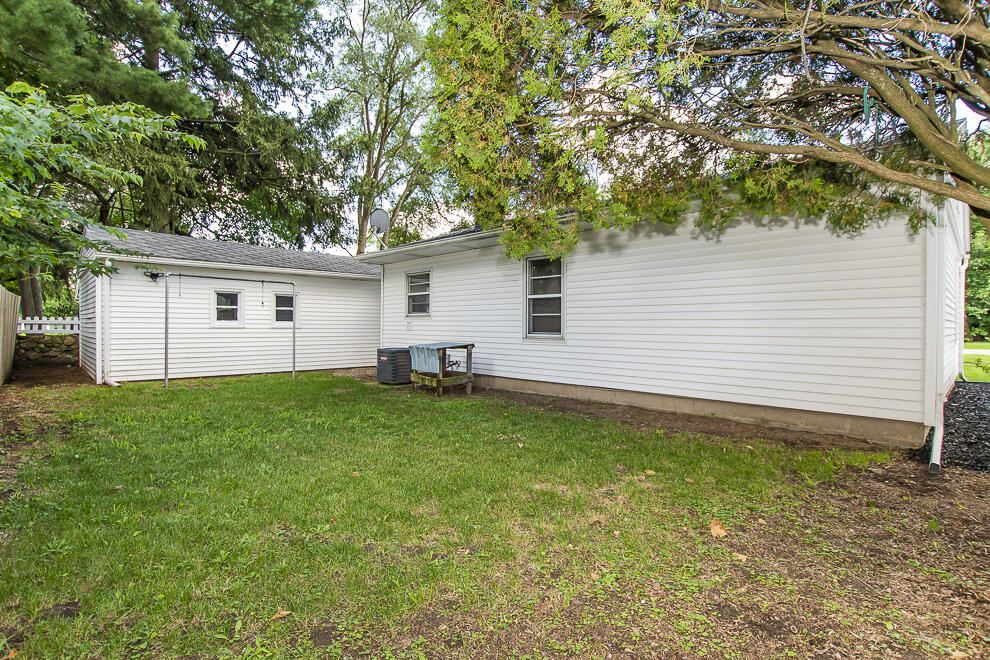 104 North Williams Street Decatur, MI 49045 - Photo 2 of 25 RN5_0565 (5)