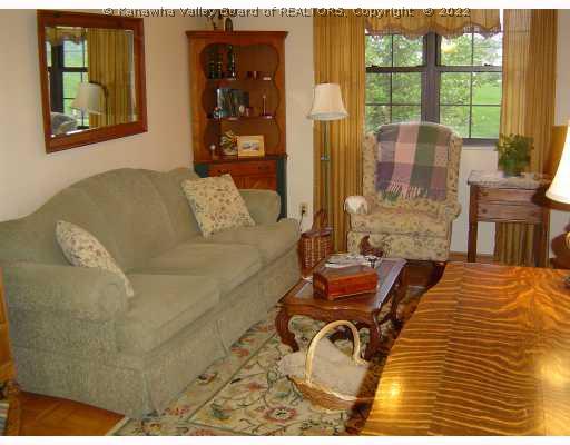116 Hedrick Road Scott Depot, WV 25560 - Photo 3 of 6 Living Room.