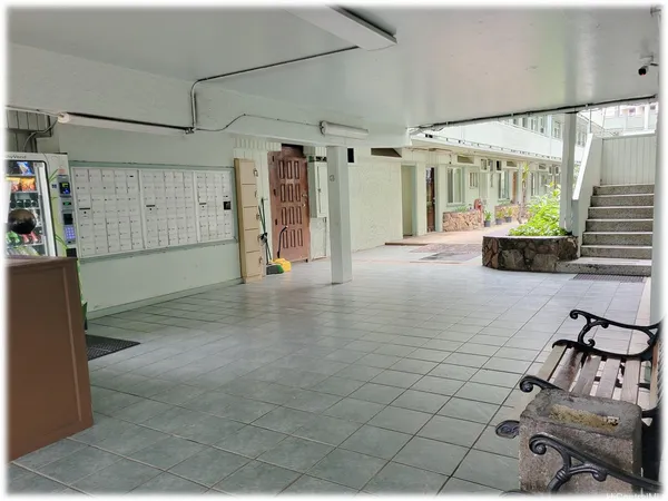 $1,700 | 1946 Ala Moana Boulevard, Unit 319, Honolulu, HI 96815