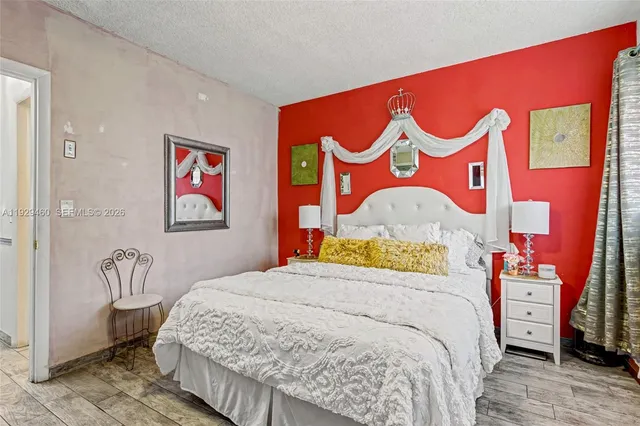 $73,000 | 815 Southwest 10th Terrace, Unit 3V, Hallandale Beach, FL 33009