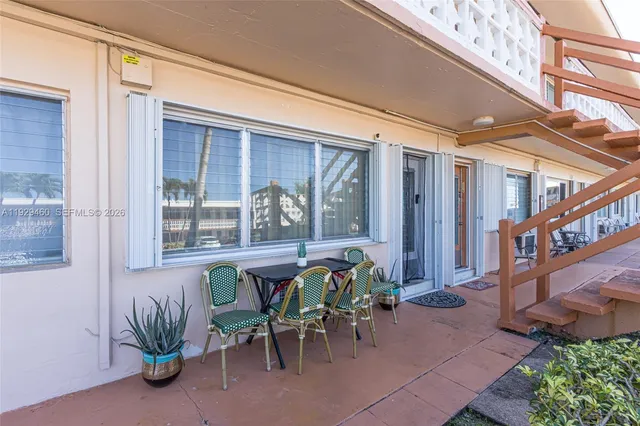 $73,000 | 815 Southwest 10th Terrace, Unit 3V, Hallandale Beach, FL 33009