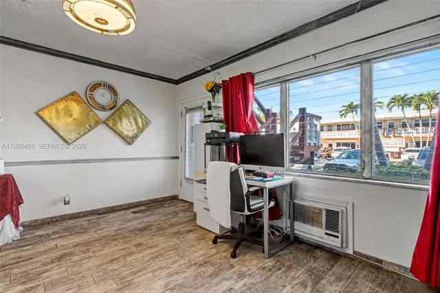 $73,000 | 815 Southwest 10th Terrace, Unit 3V, Hallandale Beach, FL 33009