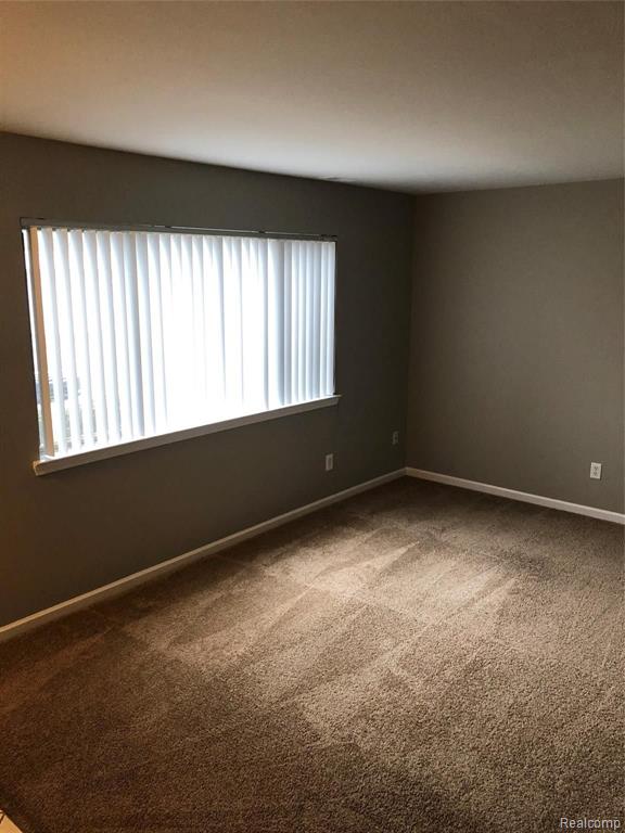50558 Maurice Road Chesterfield, MI 48047 - Photo 3 of 34
