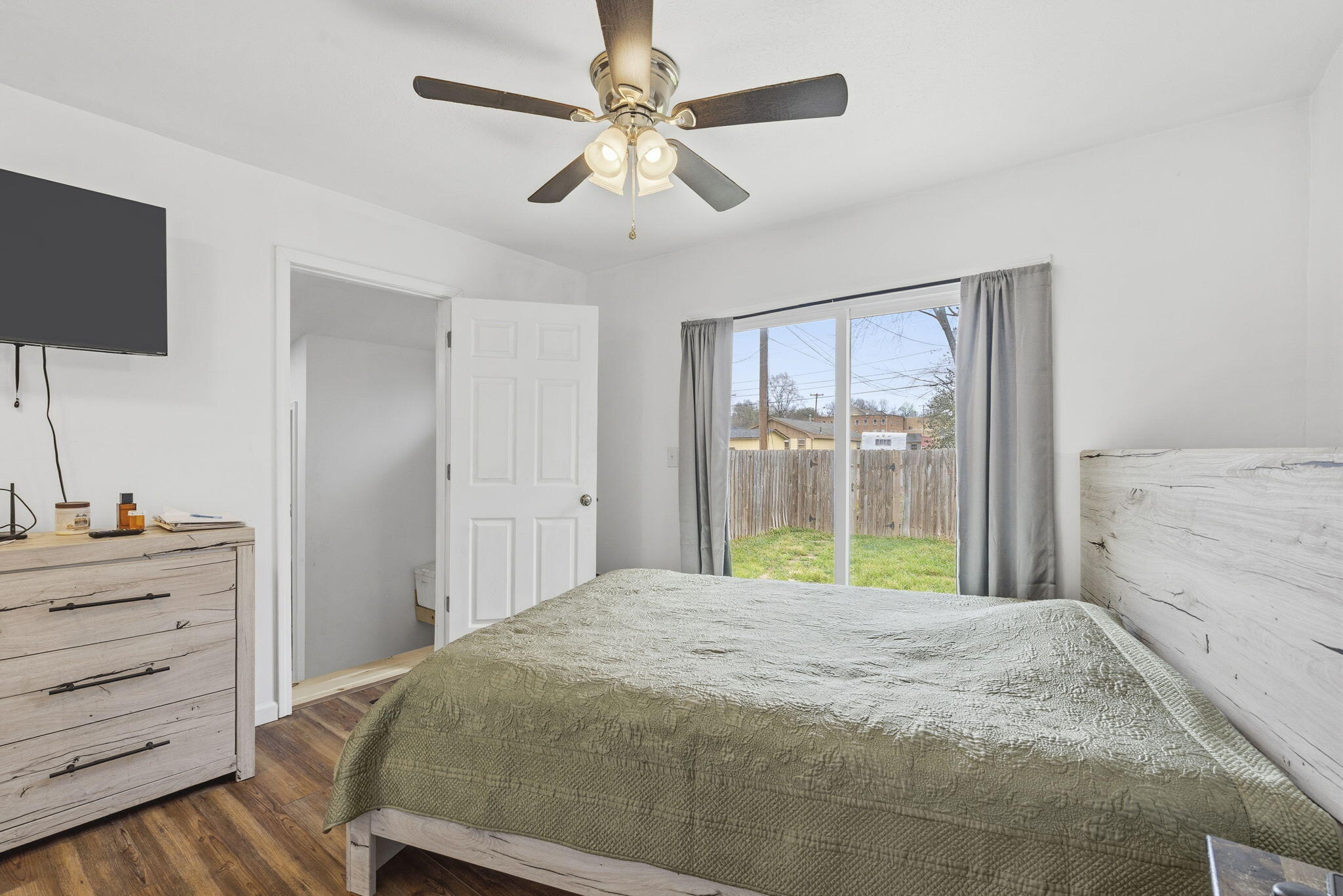 910 South Nettleton Avenue Springfield, MO 65806 - Photo 13 of 25 13-web-or-mls-DSC05678