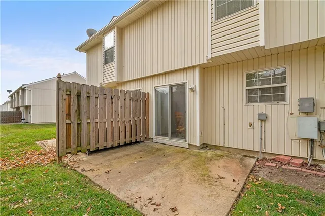 $169,995 | 1325 Southeast Lexington Avenue, Unit 134C, Lee's Summit, MO 64081