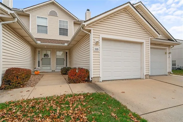 $169,995 | 1325 Southeast Lexington Avenue, Unit 134C, Lee's Summit, MO 64081