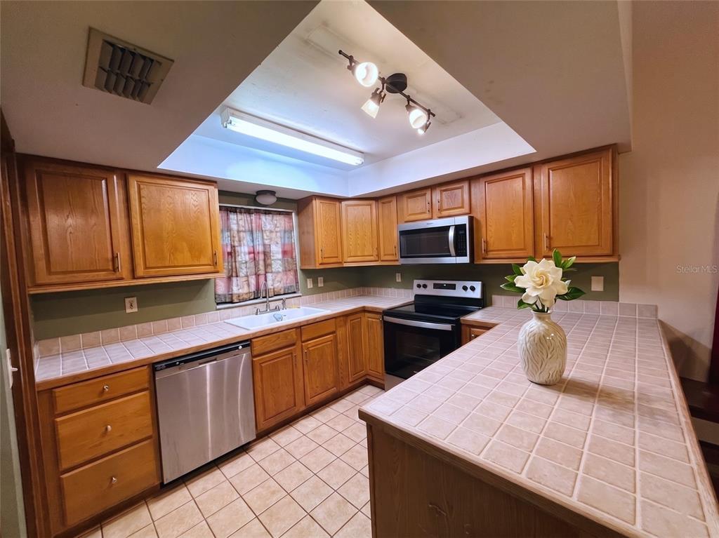 5016 Alderman Road Lakeland, FL 33810 - Photo 5 of 27 Gallery Image 5
