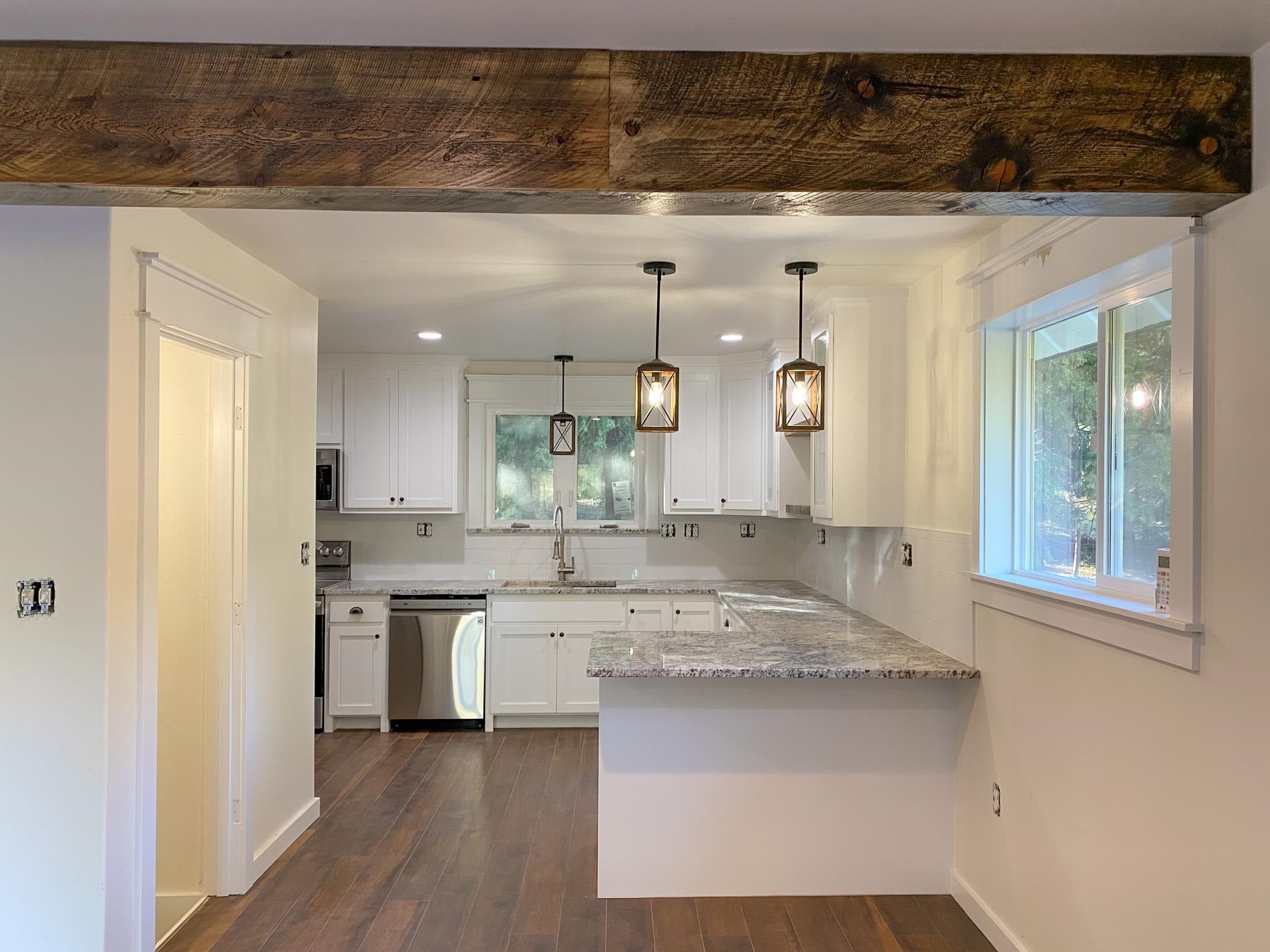 1635 Deetz Road Mount Shasta, CA 96067 - Photo 7 of 24 Gallery Image 7