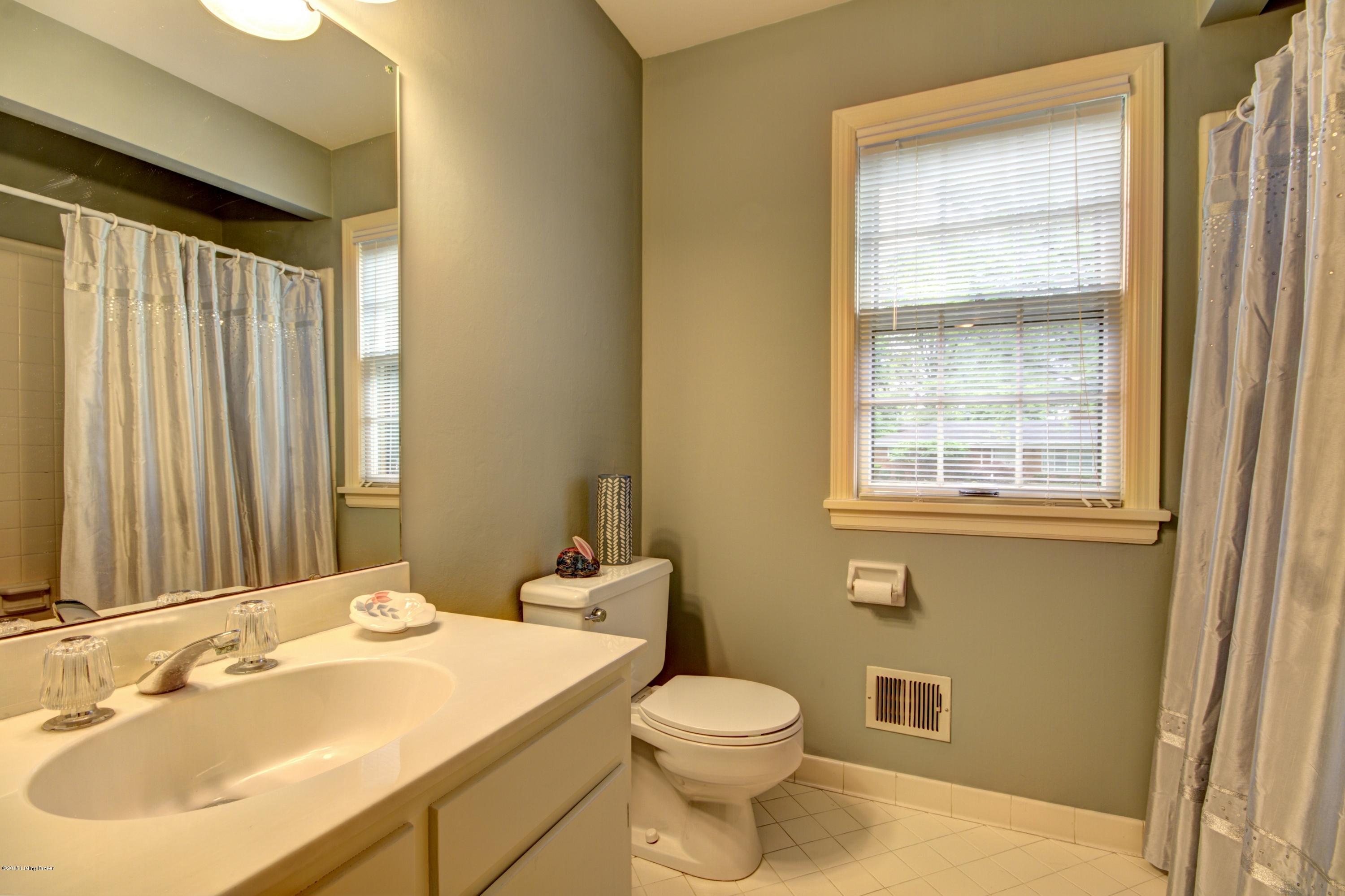2302 Merrick Road Louisville, KY 40207 - Photo 14 of 22 Merrick #30