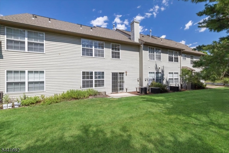 286 Nebula Road Piscataway, NJ 08854 - Photo 34 of 38