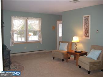 543 Delp Road Souderton, PA 18964 - Photo 7 of 12 Family Room