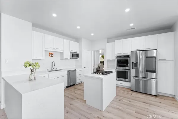 $1,999,000 | 27088 Ironwood Drive, Laguna Hills, CA 92653
