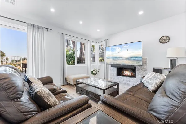 $1,999,000 | 27088 Ironwood Drive, Laguna Hills, CA 92653