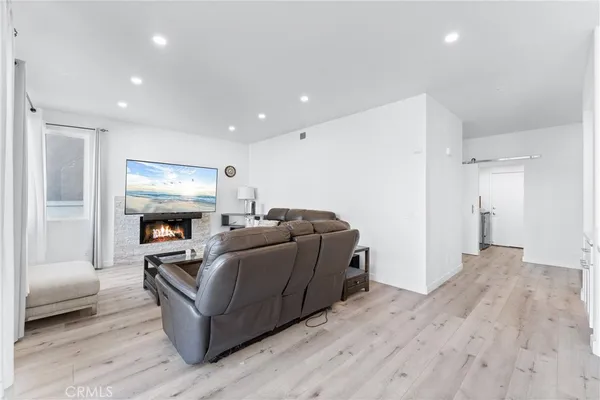 $1,999,000 | 27088 Ironwood Drive, Laguna Hills, CA 92653