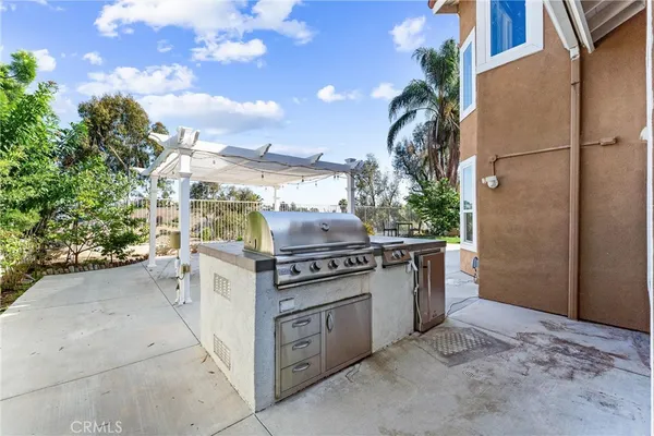 $1,999,000 | 27088 Ironwood Drive, Laguna Hills, CA 92653