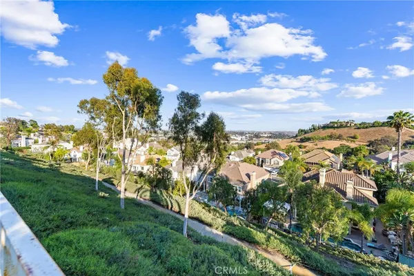 $1,999,000 | 27088 Ironwood Drive, Laguna Hills, CA 92653
