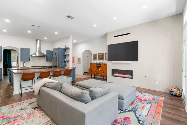 $875,000 | 11225 Maelin Drive, Austin, TX 78739