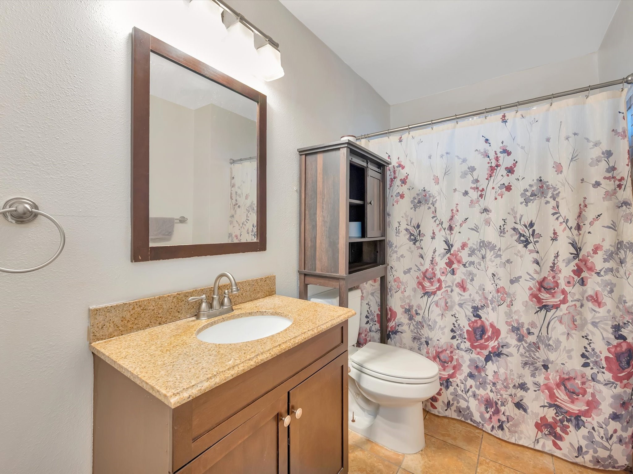 1615 Redway Lane Houston, TX 77062 - Photo 27 of 32 Updated guest bath