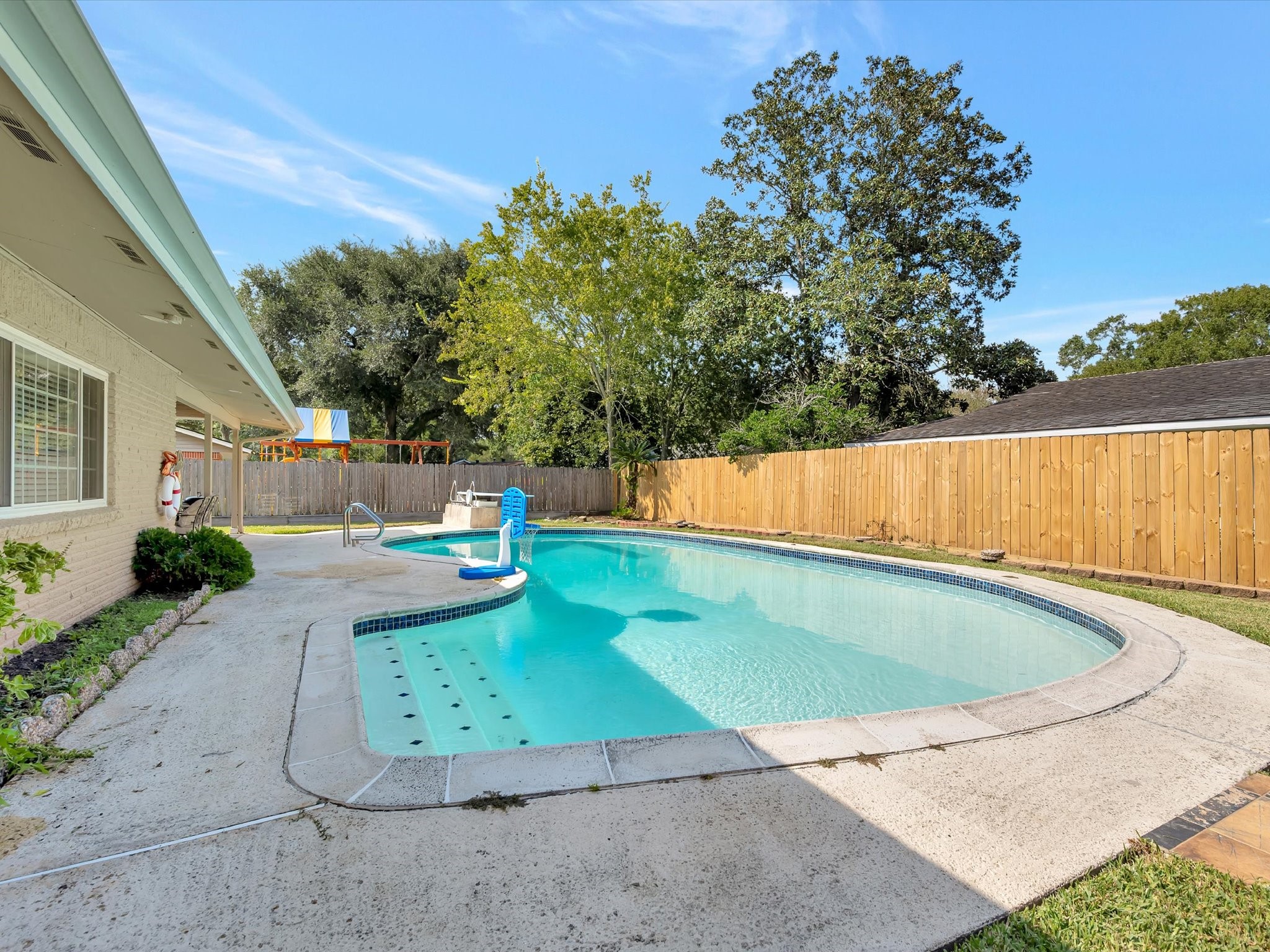 1615 Redway Lane Houston, TX 77062 - Photo 32 of 32 Beautiful pool