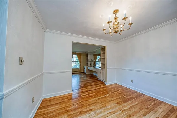 $569,900 | 725 12th Street, Oakmont, PA 15139