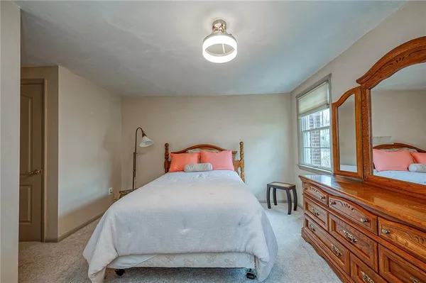 $569,900 | 725 12th Street, Oakmont, PA 15139