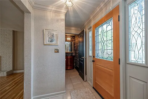 $569,900 | 725 12th Street, Oakmont, PA 15139