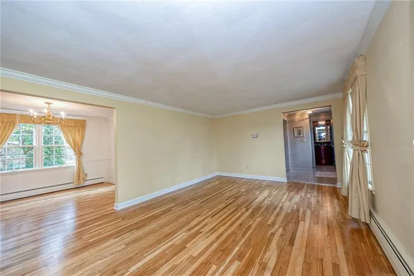 $569,900 | 725 12th Street, Oakmont, PA 15139