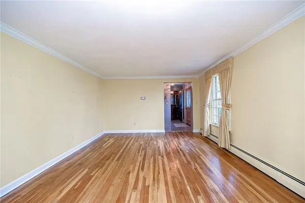 $569,900 | 725 12th Street, Oakmont, PA 15139