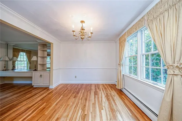 $569,900 | 725 12th Street, Oakmont, PA 15139
