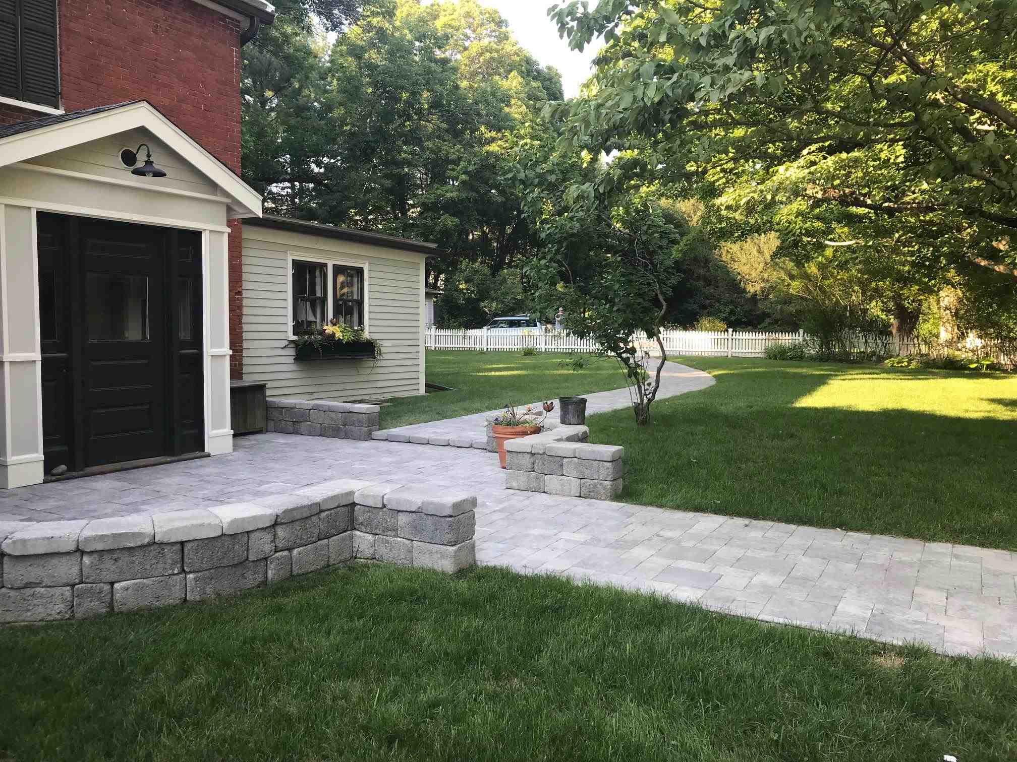 11 Chestnut Street Exeter, NH 03833 - Photo 2 of 40