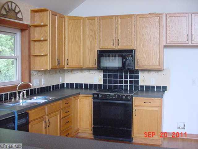 2319 Union Grove Road Lexington, NC 27295 - Photo 6 of 14 Kitchen.