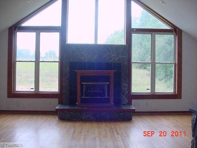 2319 Union Grove Road Lexington, NC 27295 - Photo 8 of 14 Living Room.