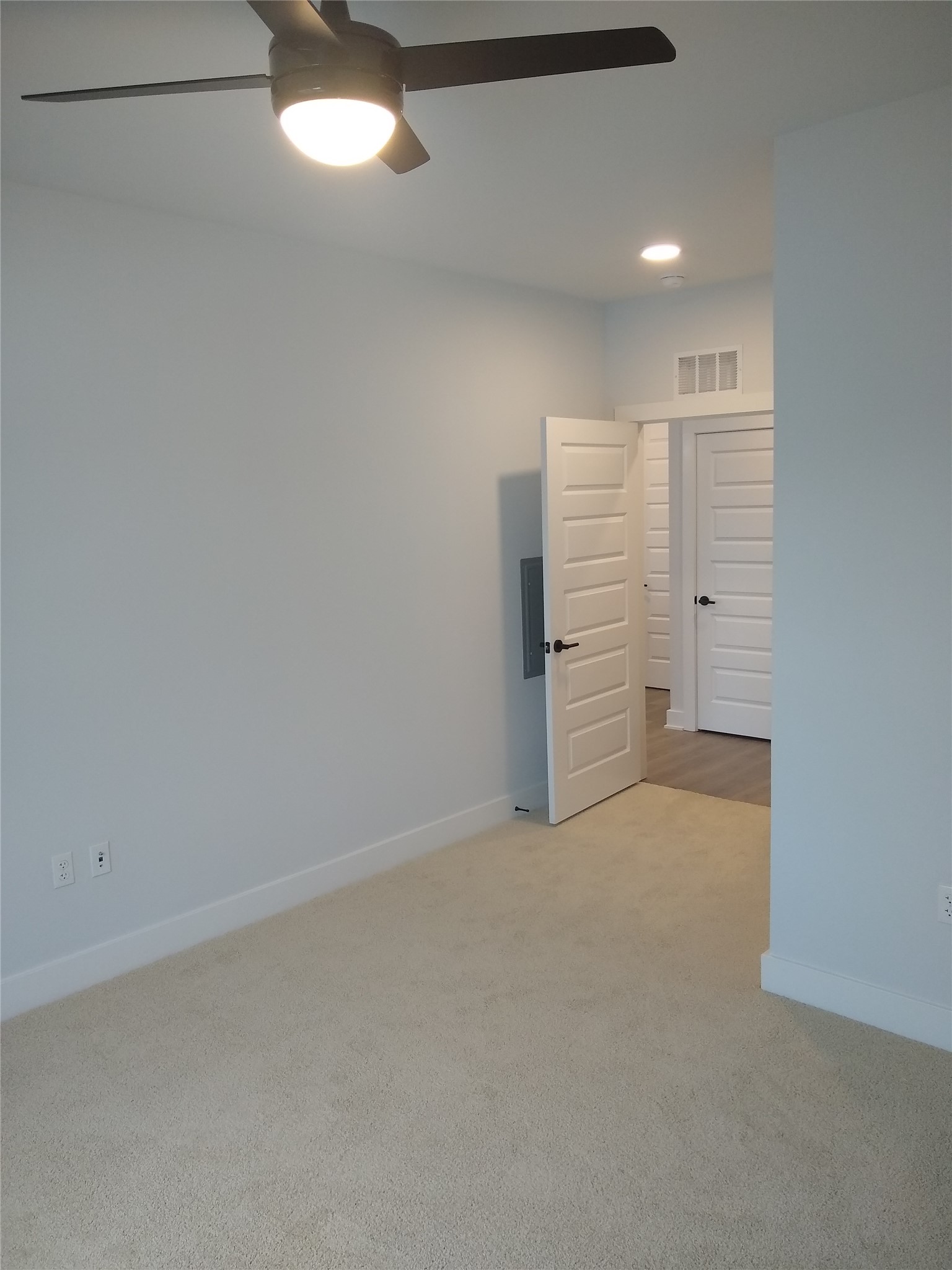 2220 Webberville Road, Unit 403 Austin, TX 78702 - Photo 12 of 17 Gallery Image 12